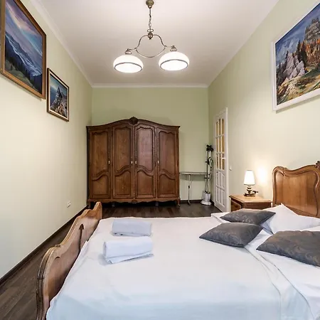 Modern Chaikovskogo * Lviv