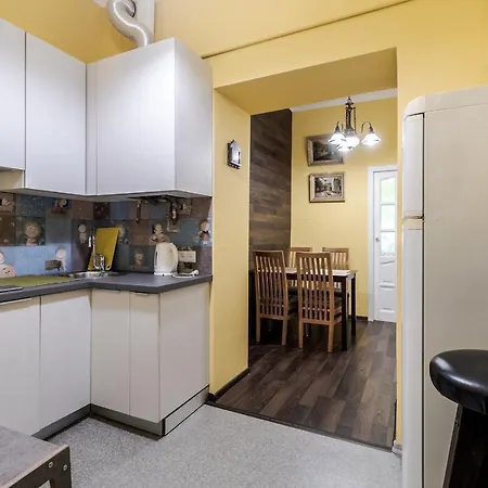 Modern Chaikovskogo Apartment