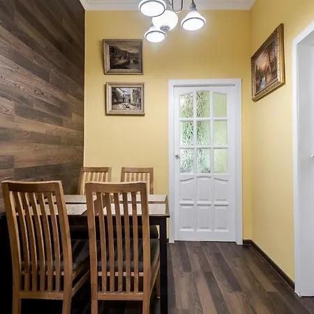 Modern Chaikovskogo Apartment *