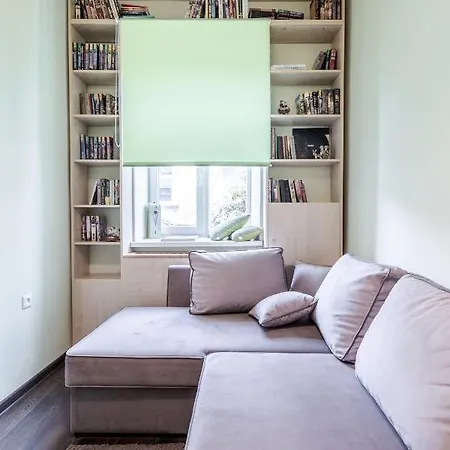 Modern Chaikovskogo Apartment