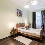 Apartment Modern Chaikovskogo *